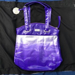 Versace versus tote
